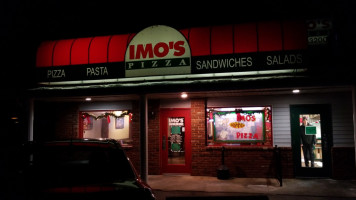 Imo's Pizza inside