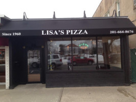 Lisa's Pizza food