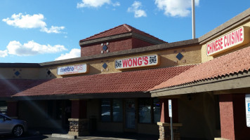 Wong's outside