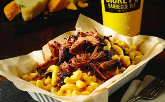 Dickey's Barbecue Pit food