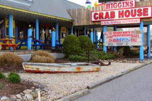 Higgins Crab House North outside