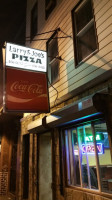 Larry Joe's Pizzeria food