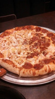 Barro's Pizza food