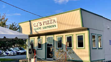 Cj's Pizza And Giant Grinders outside