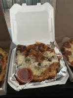 Bros Pizza food