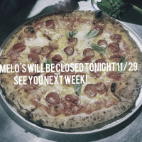 Melo's Pizzeria food