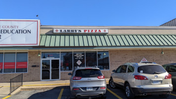 Larry's Pizza Conway outside
