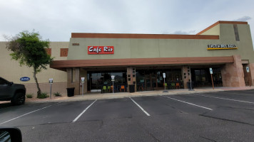 Cafe Rio Mexican Grill outside