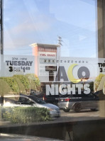 Del Taco outside