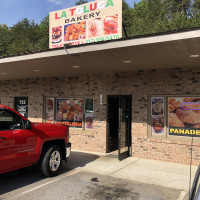 La Toluca Bakery outside