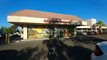 Mariscos Sinaloa outside