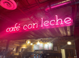 Café Con Leche inside