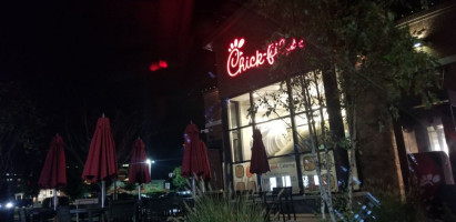 Chick-fil-a outside