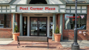 Post Corner Pizza outside