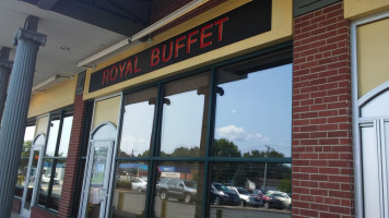 Royal Buffet Sushi And Grill outside