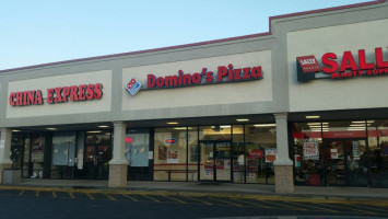 Domino's Pizza outside