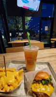 Shake Shack Christiana inside