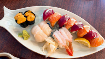 Sushi Suki food