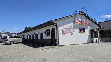 Dempsey's Bbq inside