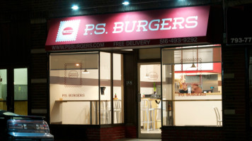 P.s. Burgers outside