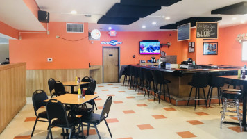 Obie's Bar Restaurant inside