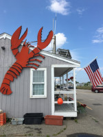 Smitty's State Pier Lobster Pound outside