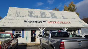 Coon Dog Inn inside