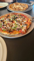 Ugo's Pizzaland food