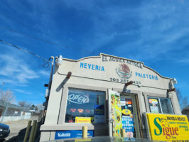 Cantina Deportiva outside