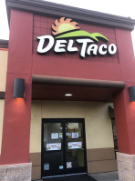 Del Taco outside