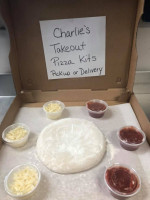 Charlie's On Main Pizza food