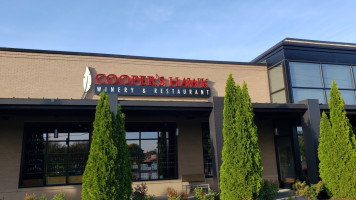 Cooper's Hawk Winery Richmond food