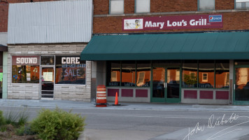 Mary Lou's Grill food