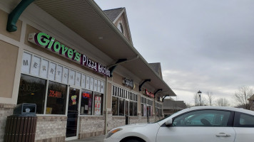 Giove's Pizza Kitchen Shelton food