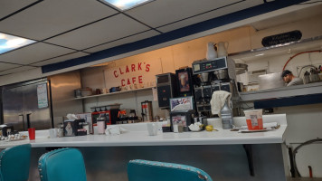 Clark's Speedway Cafe Llc food