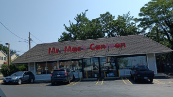 Mr. Mac's Canteen outside