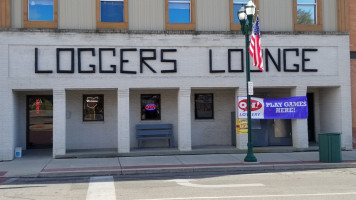 Logger's Lounge food