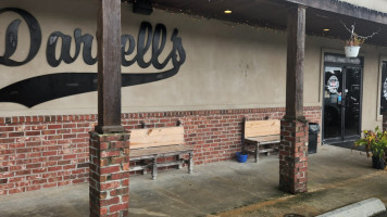 Darrell's Of Jennings outside