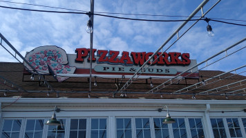 Pizza Works food