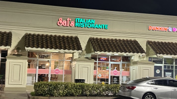 Sal's Italian Shoppes At Monarch Lakes outside