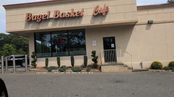 Bagel Basket Cafe outside