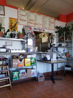 Avila's Taqueria-to Go outside