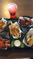 Cajun Blazin Wingz food