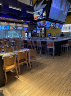 Buffalo Wild Wings food