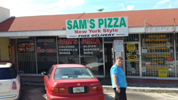 Sam's Pizza food