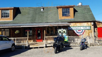 Cabbage Shed And Waterfront Pub outside