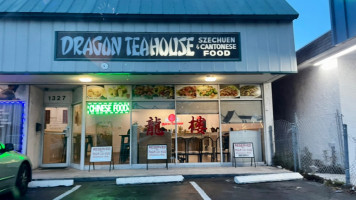 Dragon Tea House outside