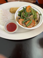 Tuppee Tong Thai food