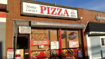 Mama Lucia's Pizzeria food