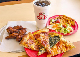 Cicis Pizza food